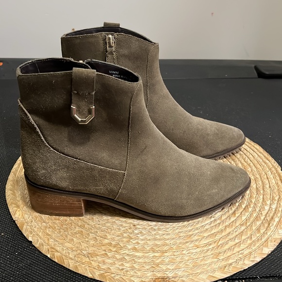 Cole Haan Leather Suede Olive Green Chealse Ankle Booties Size 8.5 - Picture 4 of 8